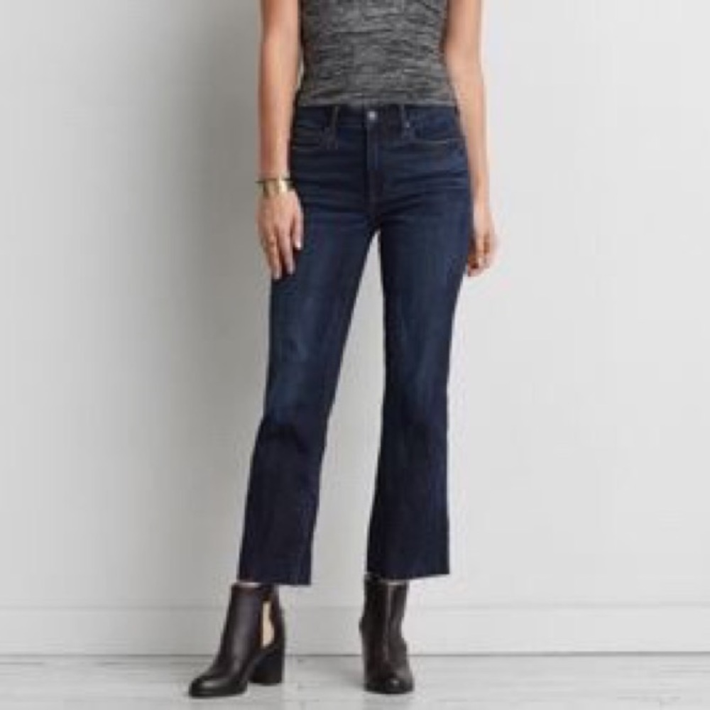 AE high rise kick crop raw hem jeans, 6 short